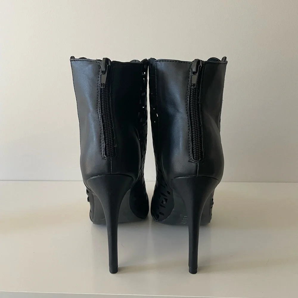 Novo stiletto booties with laser cut detail. Size 7 - Picture 3 of 8